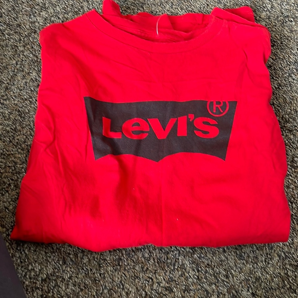 Levi’s shirt size l red